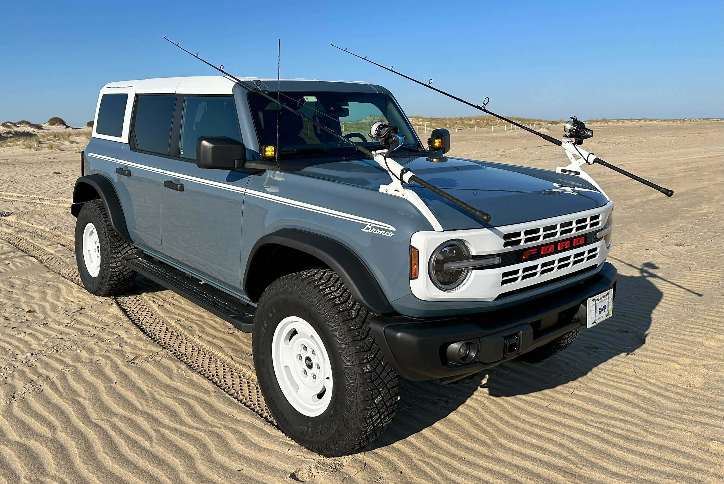 Ford Bronco Custom White Fender Mount Fishing Rod Holders for Heritage Edition IMG_1575 copy