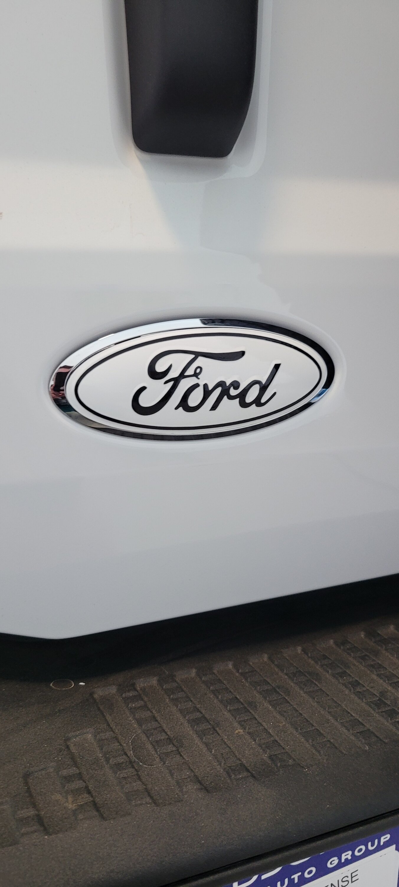Ford Bronco OXFORD WHITE Bronco Club 20220716_074120