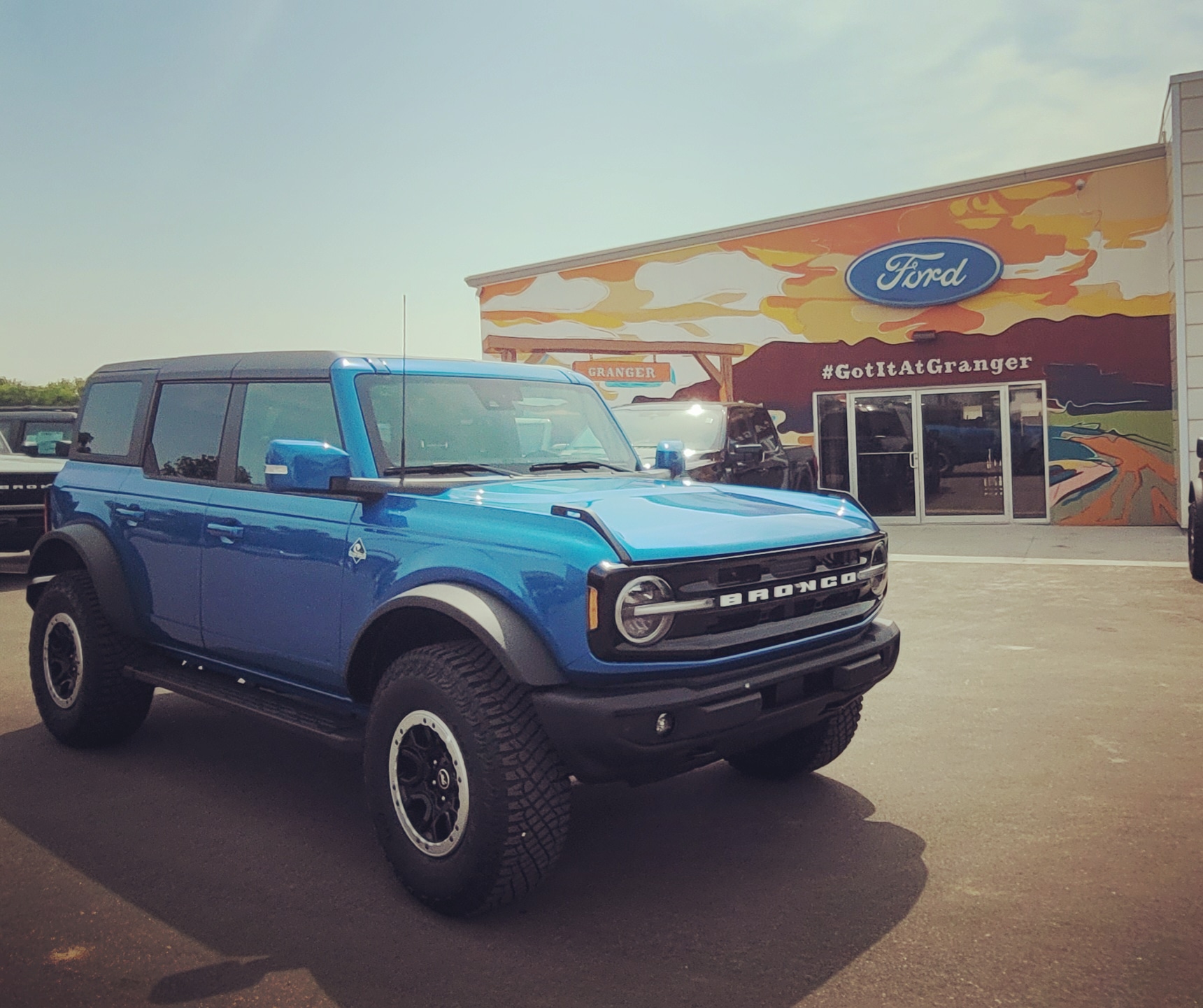 Ford Bronco VELOCITY BLUE Bronco Club IMG_20230609_174917_392