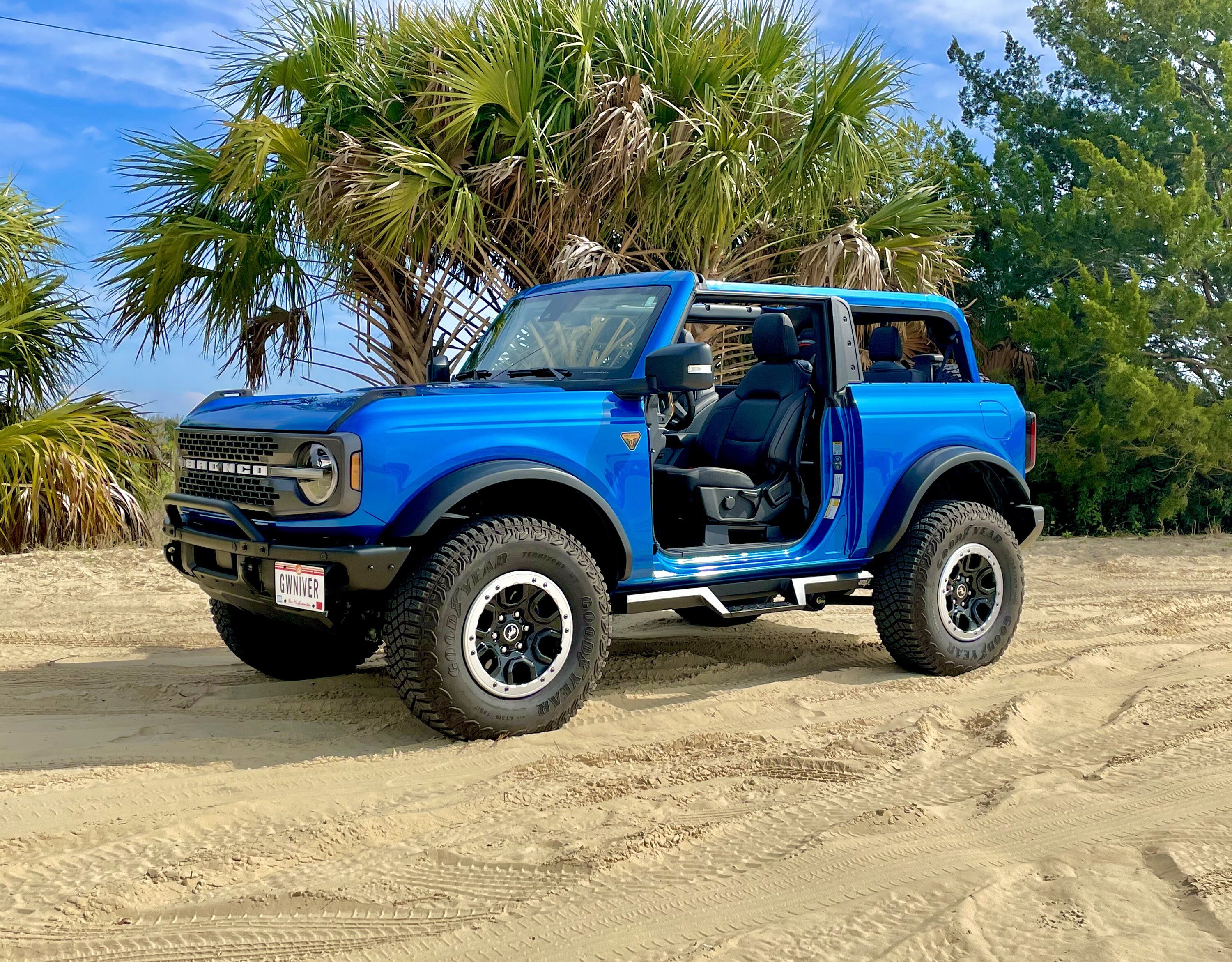 Ford Bronco Let’s see those Beach pics! IMG_3608