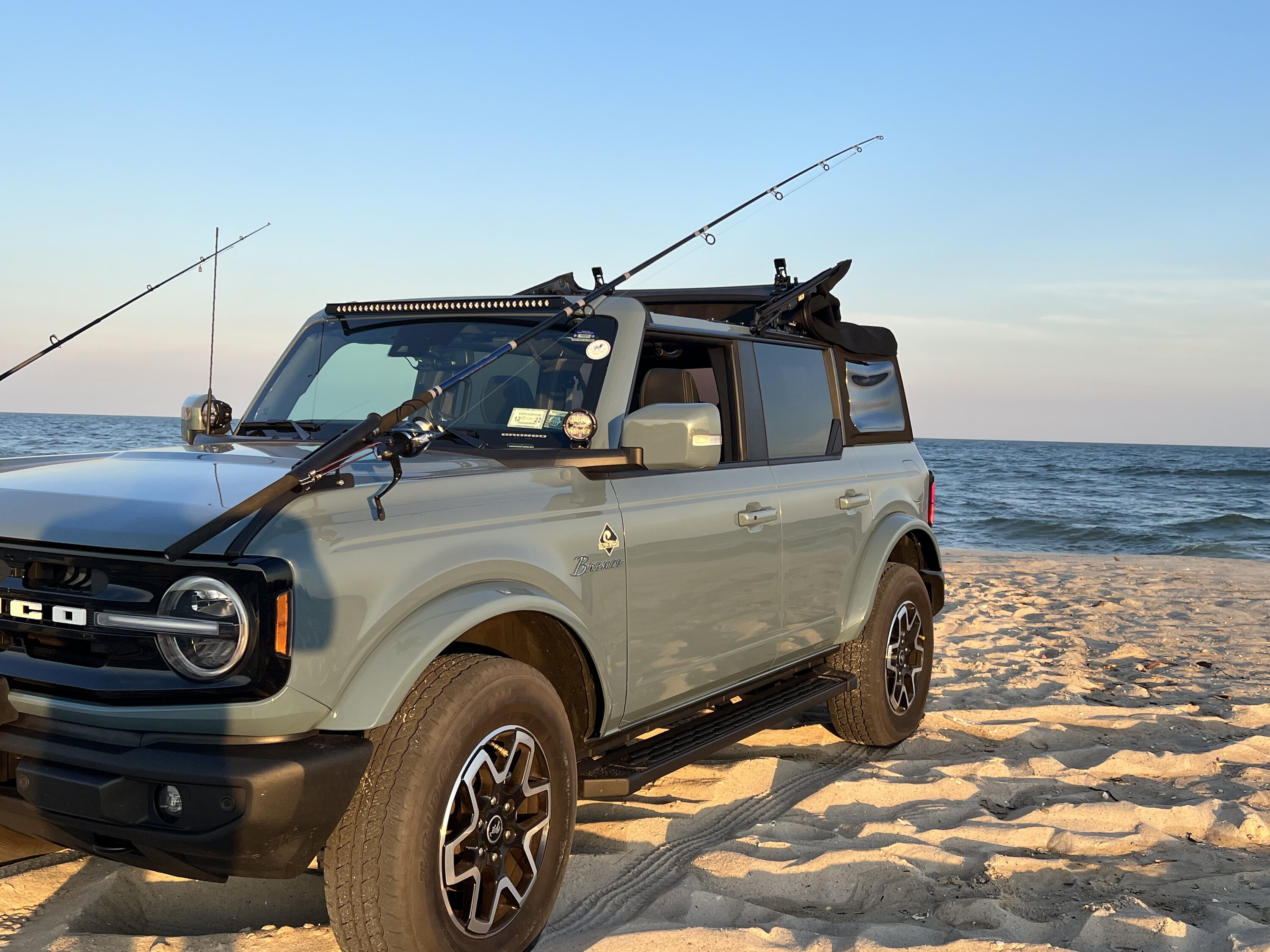 Ford Bronco Beach Builds / Surf Fishing Builds ready for the summer? Post yours! IMG_3693