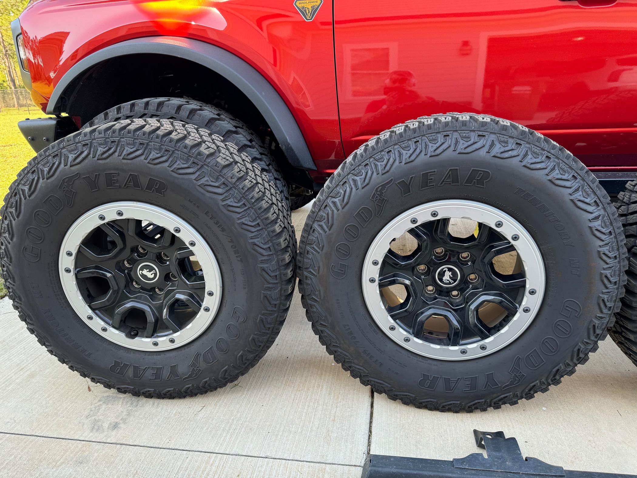 Ford Bronco Sasquatch Wheels/Tires with TPMS PLUS IMG_4377