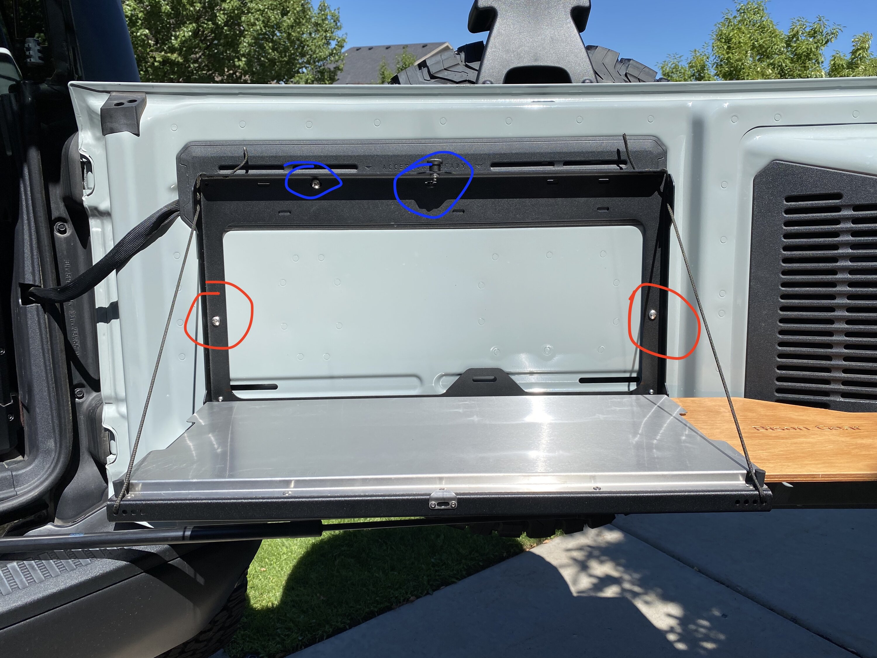 Jeep tailgate table for Bronco | Bronco6G - 2021+ Ford Bronco & Bronco  Raptor Forum, News, Blog & Owners Community