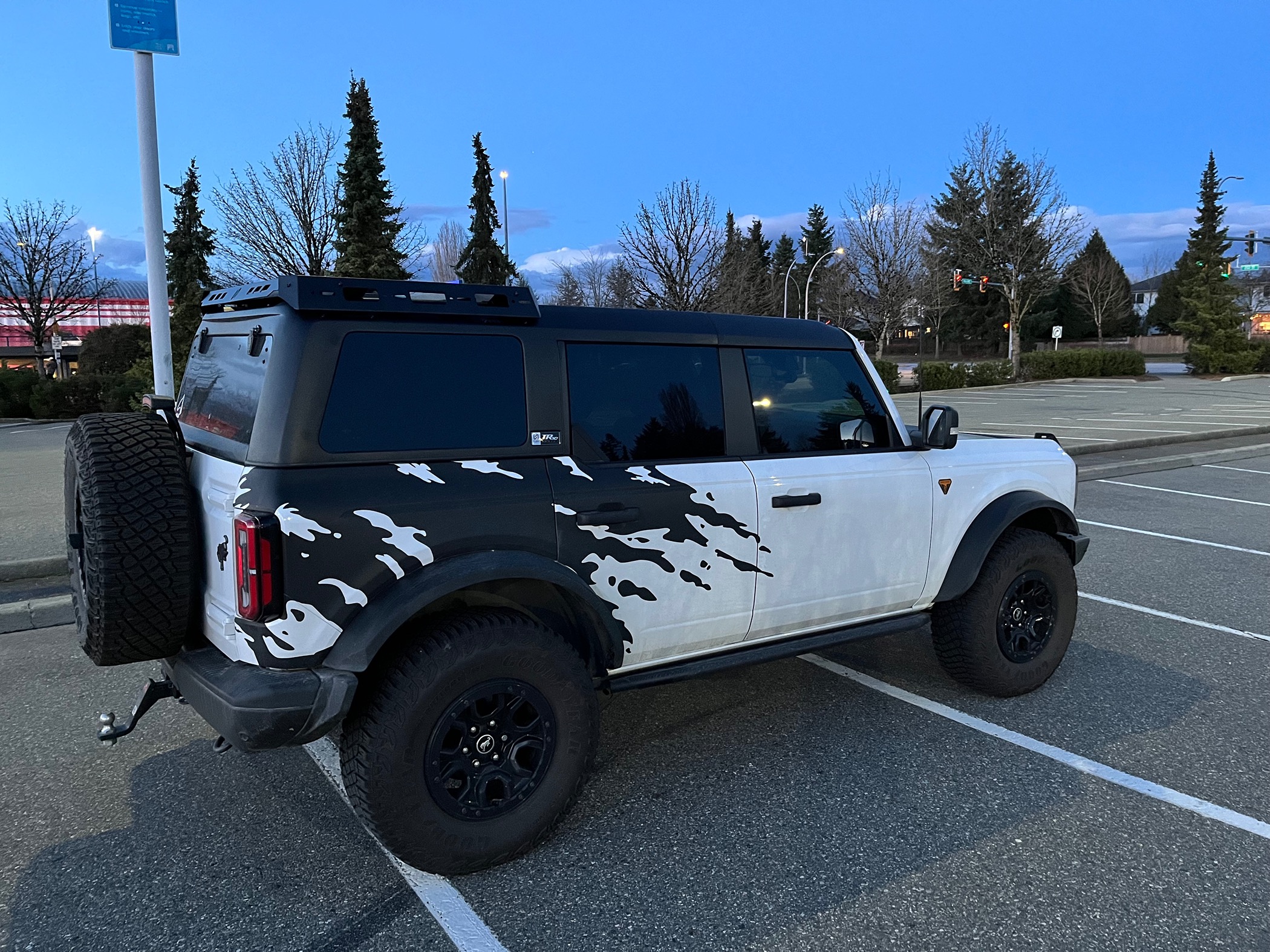 Ford Bronco Turn Offroad Half Roof Rack + TOR Hard Top - Installation & Review IMG_4867