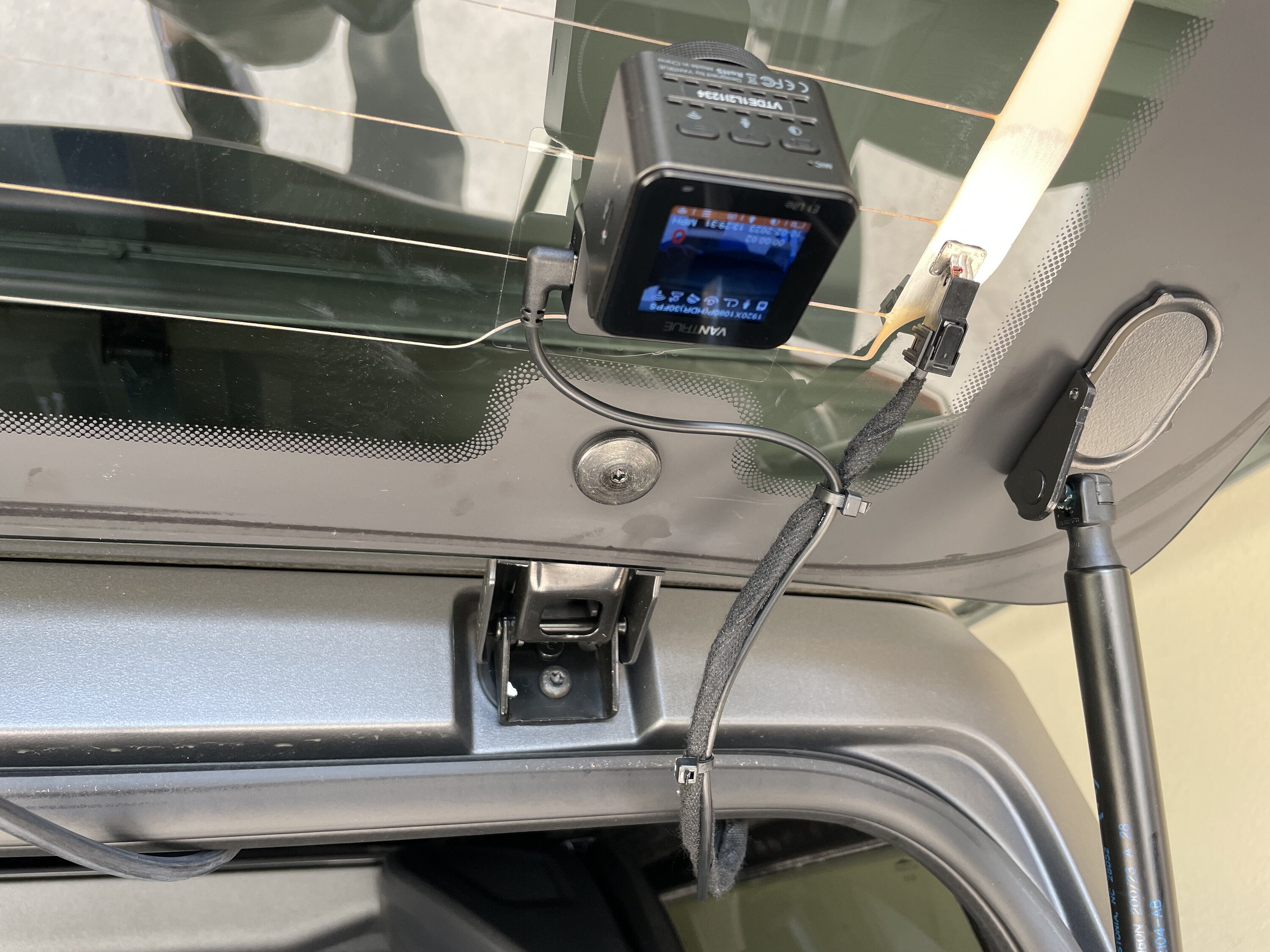 Front & Rear dashcams installed with pics & links to products  Bronco6G -  2021+ Ford Bronco & Bronco Raptor Forum, News, Blog & Owners Community