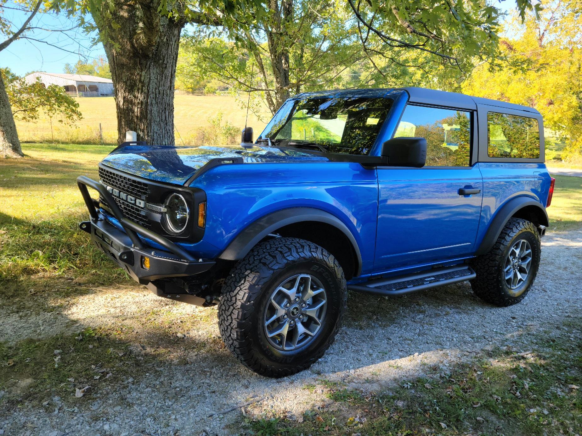 Ford Bronco VELOCITY BLUE Bronco Club tempImagejj4Qbn