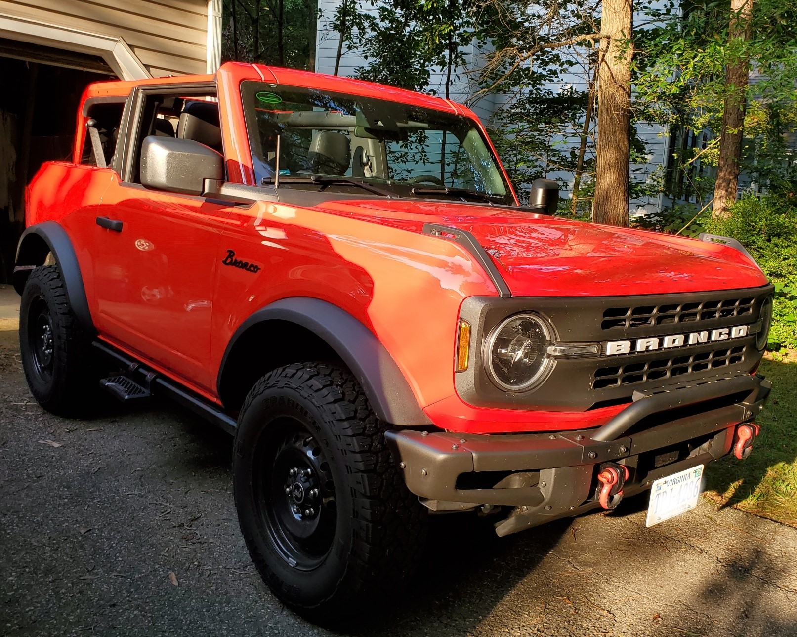 Ford Bronco 2 Doors and 3 Pedals no to