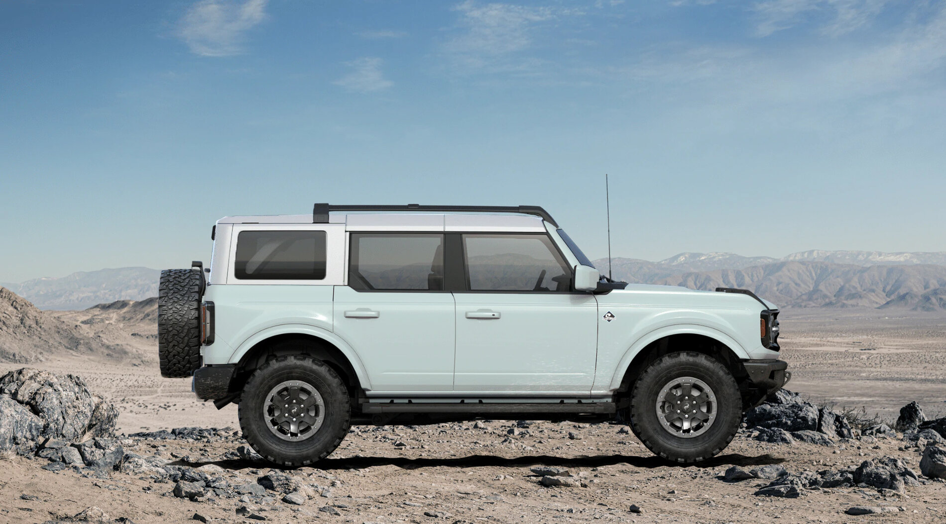 Ford Bronco Rendering: 2022 Boxwood Green and Cactus Gray OBX with 33s + white tops + shadow black tops OBX_SIDE_33_CG_OW