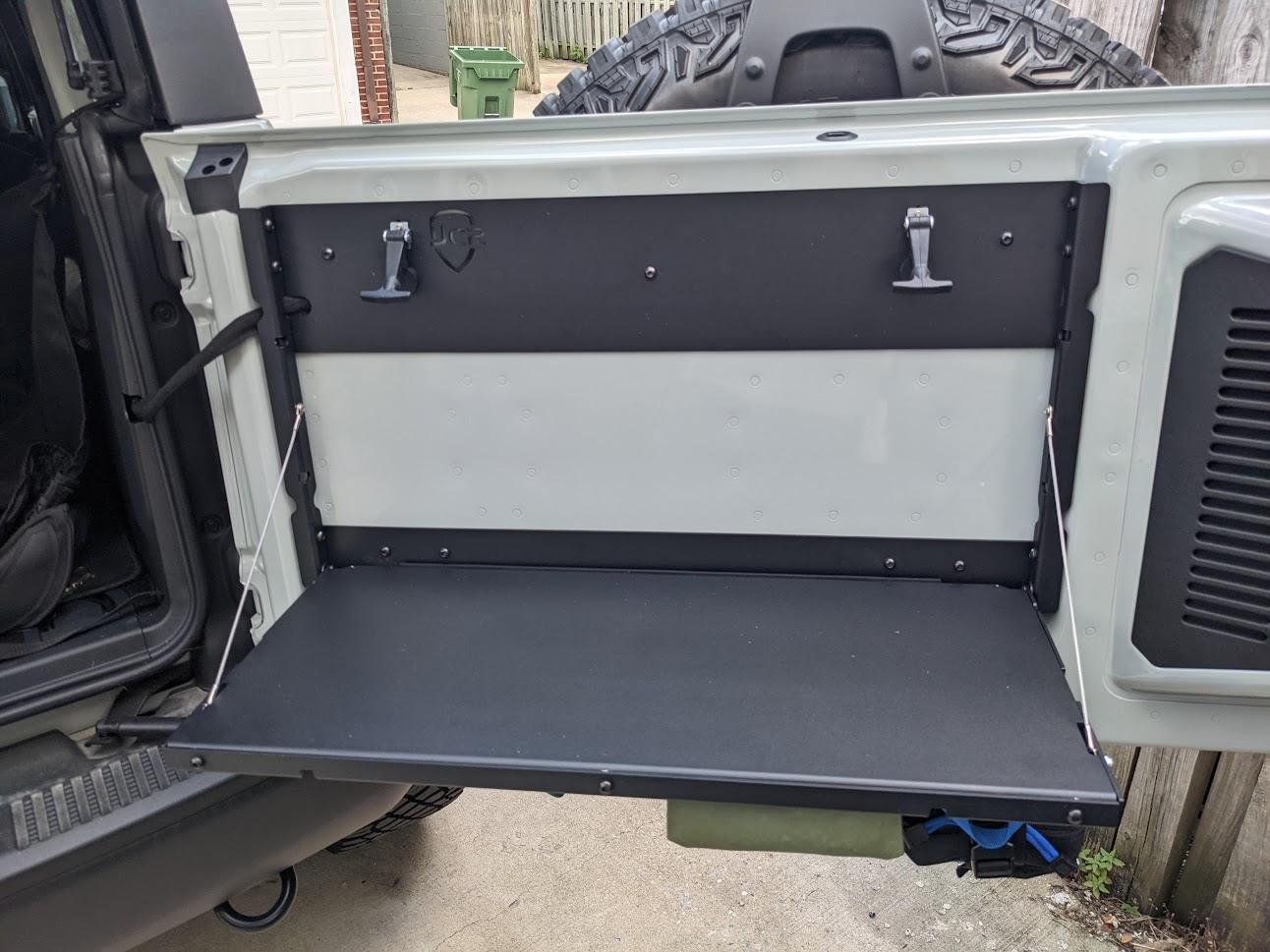 Ford Bronco JCR Tailgate Table Review PXL_20220629_205045694