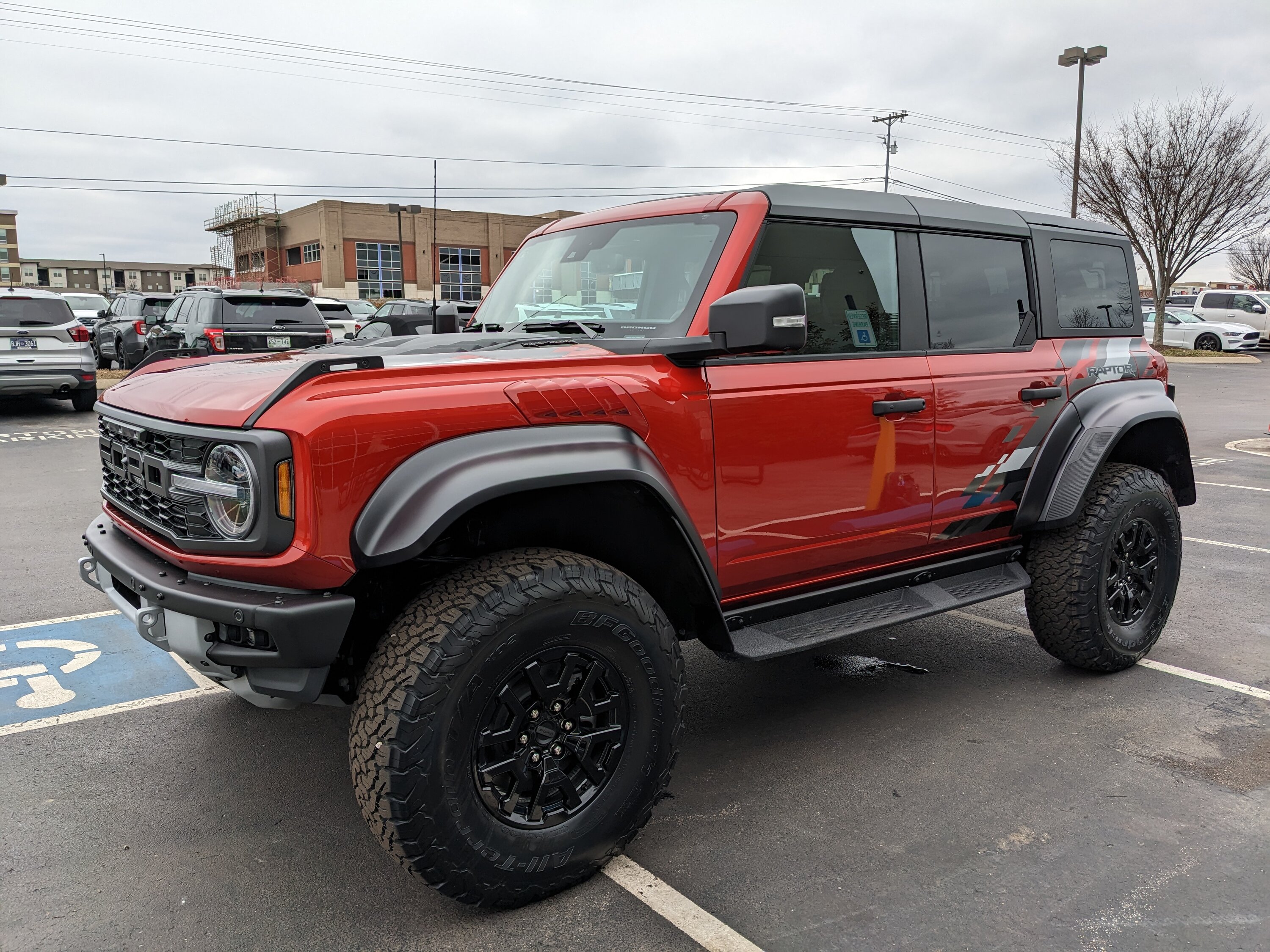 Ford Bronco 2023 Bronco Raptor in Hot Pepper Red PXL_20230114_160416487