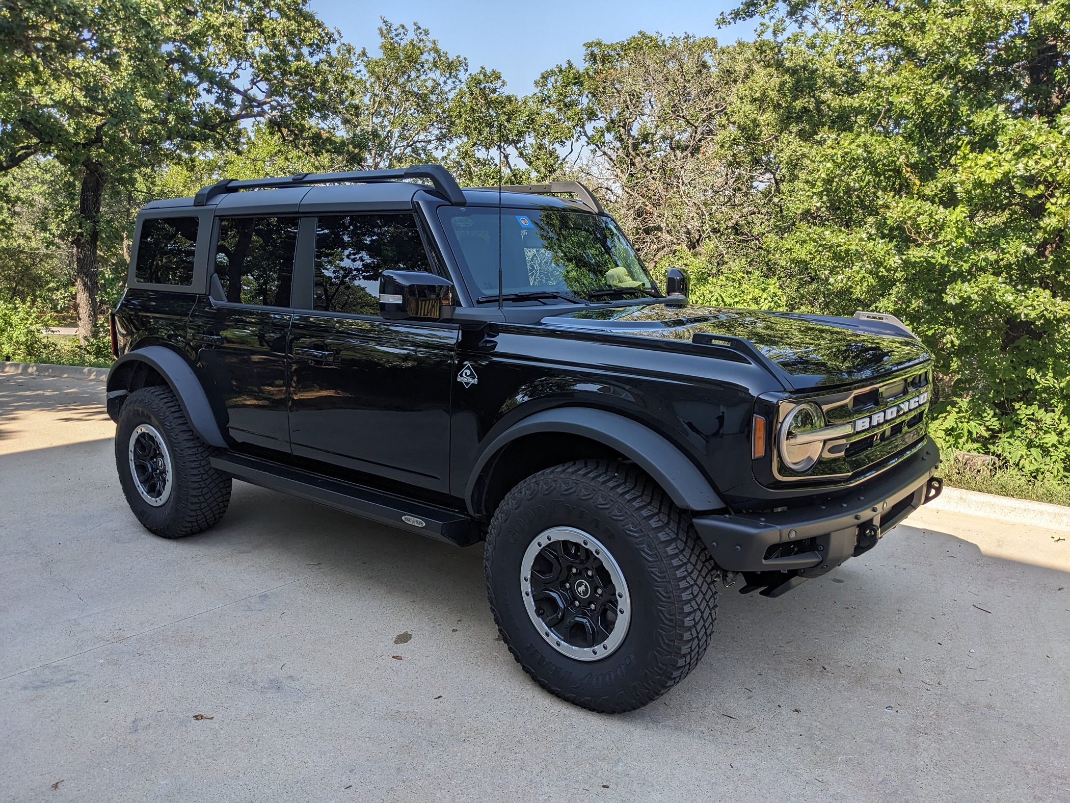 Ford Bronco Poll: Thoughts on Trim Swapping Modifications? PXL_20230611_153305705