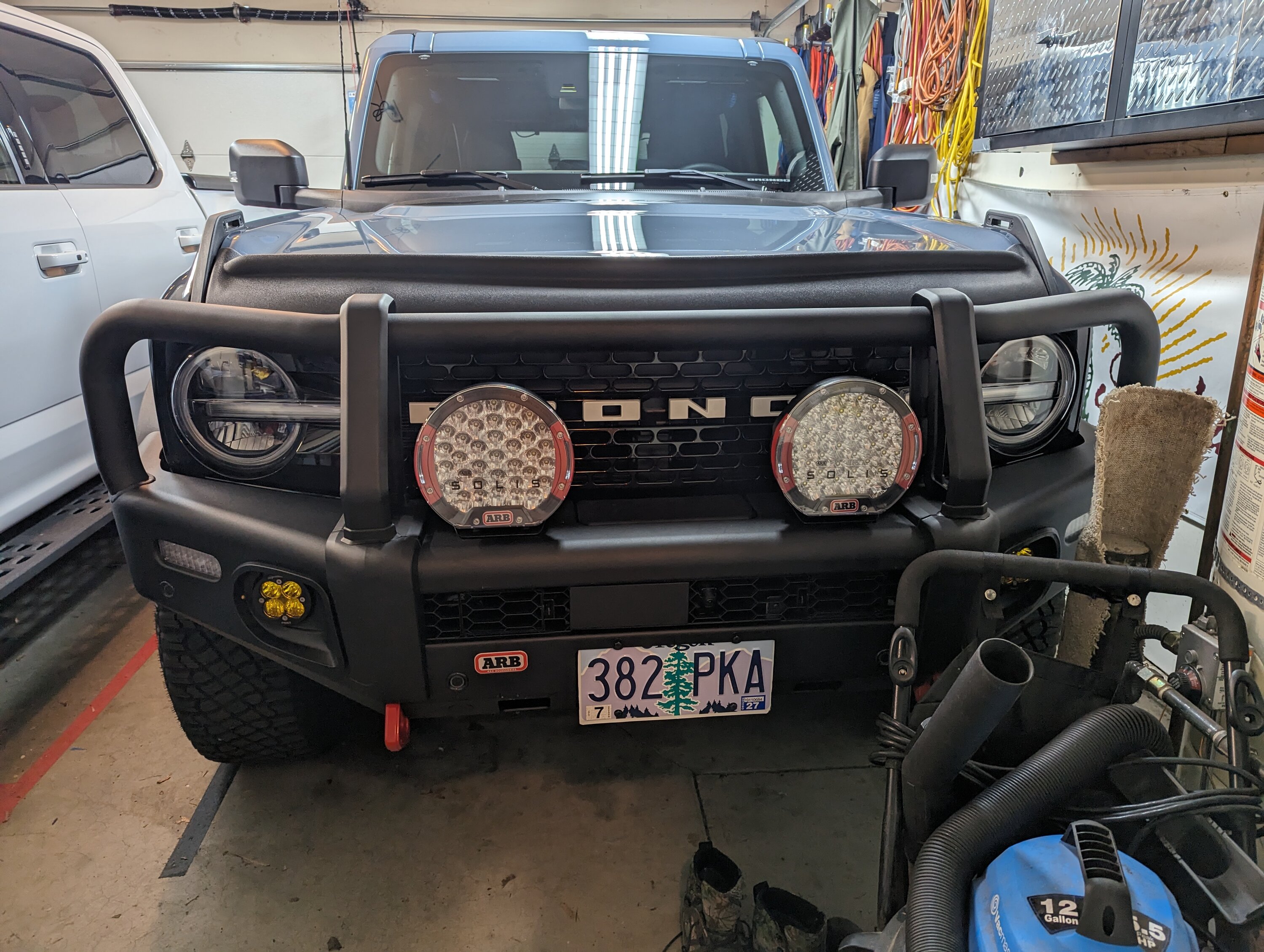 Ford Bronco Anyone running 2 lights on the front bumper? PXL_20230908_222323263