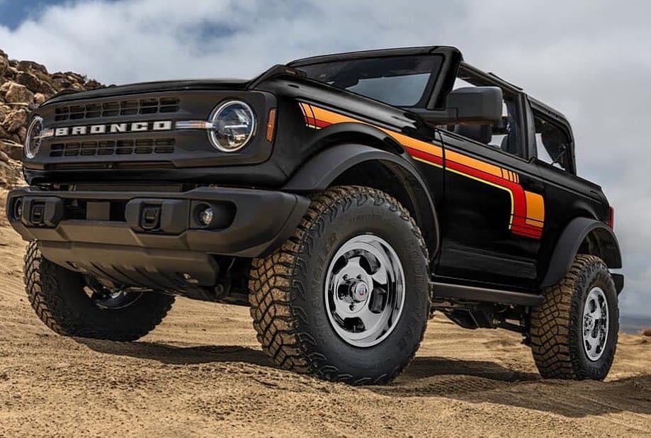 Ford Bronco If I could only get this color scheme....What classic look would you want? unnamed