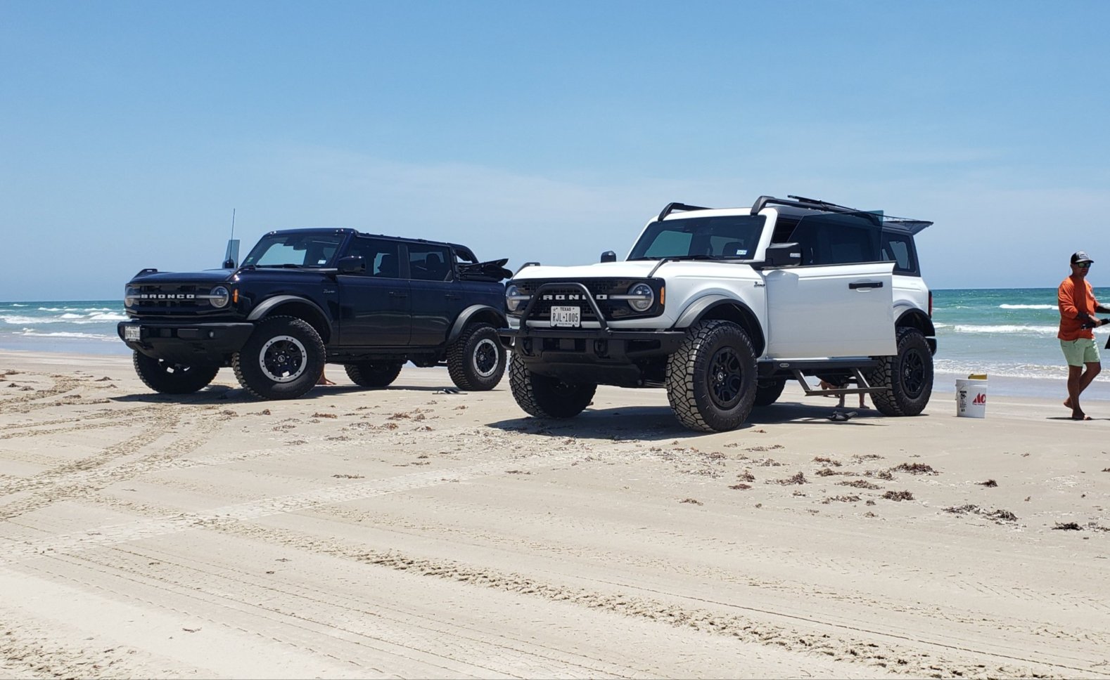 Ford Bronco Let’s see those Beach pics! seashore