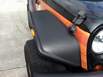 Ford Bronco Color Matched Hardtop vs Stock Carbonized Gray sf-action-2[1]