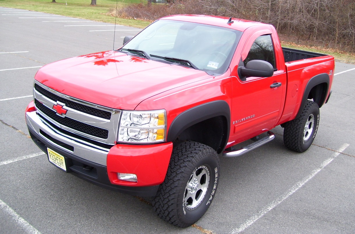 Ford Bronco Moving Up in the World Silverado_2009a