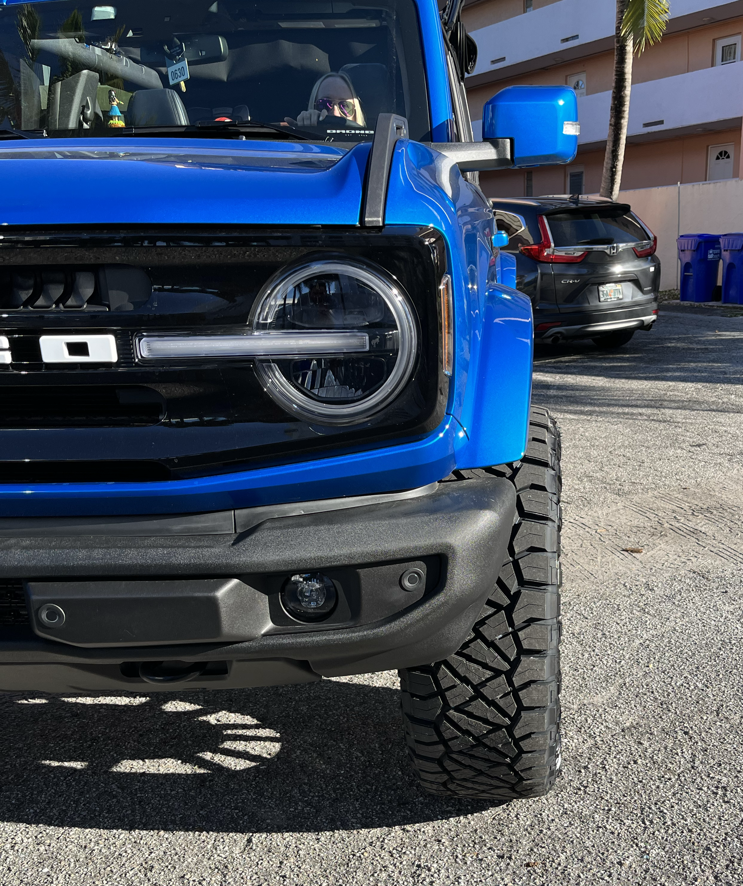 Ford Bronco Velocity Blue Outer Banks on 35's Tires, 20" Wheels, 3.5" Lift tempImage19gx5O