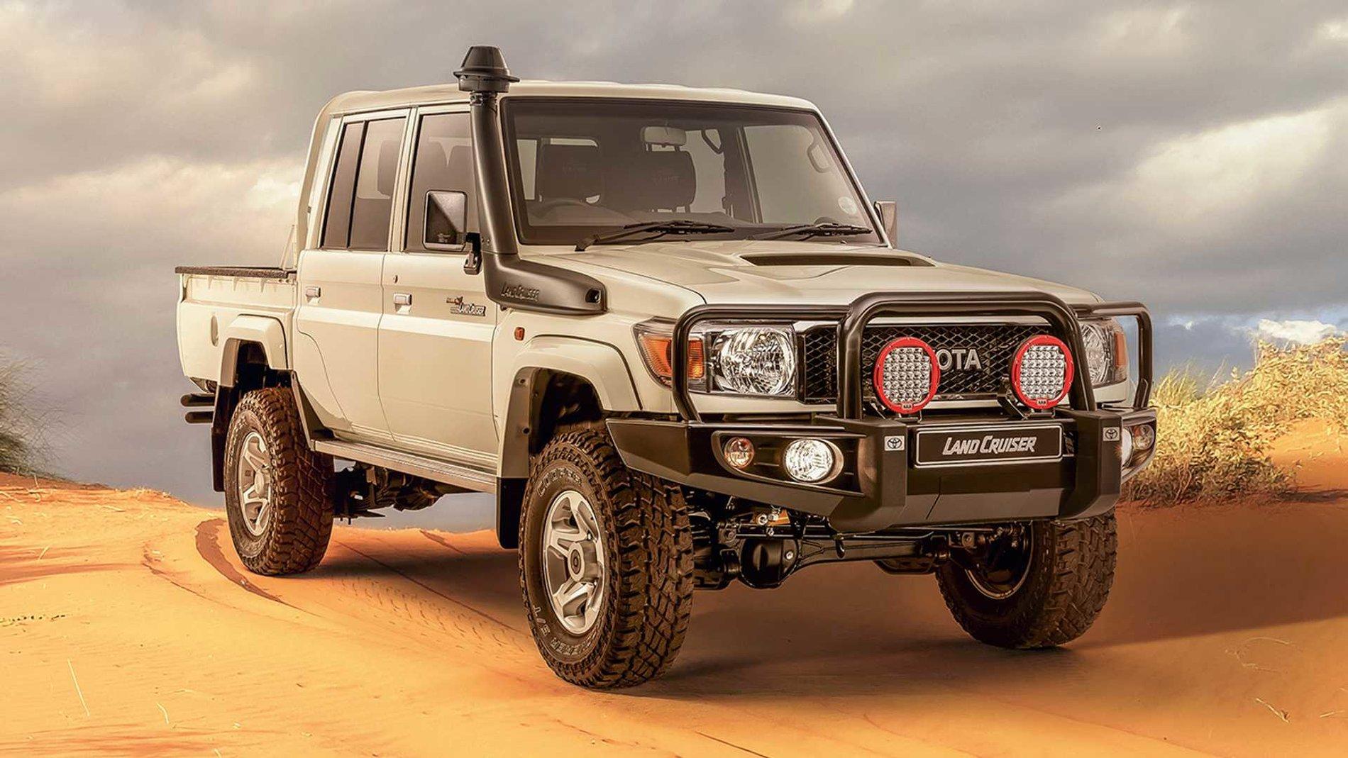 Ford Bronco Brazil gets what some of us want!!!! in the troller toyota-land-cruiser-namib
