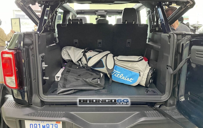 Golf Clubs Bag test: they fit in 2021 Bronco 4-door cargo area! ⛳️