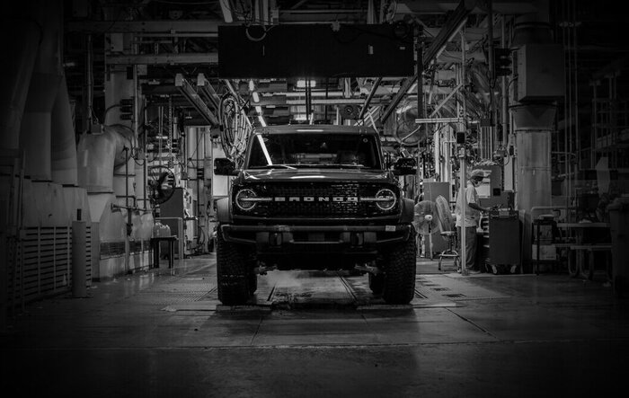 Russell Wilson and Ciara's sweet Bronco by Maxlider  Bronco6G - 2021+ Ford  Bronco & Bronco Raptor Forum, News, Blog & Owners Community