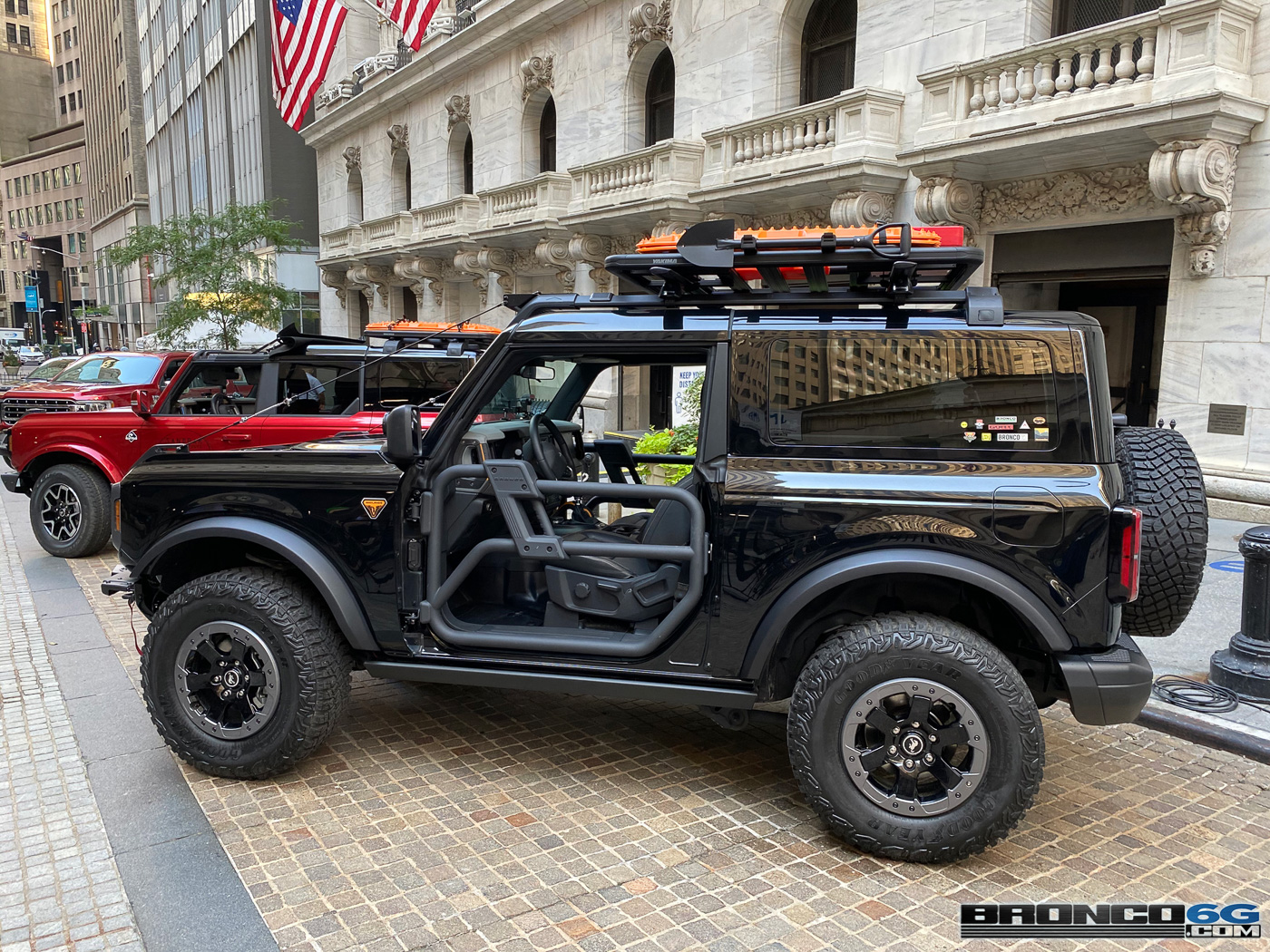 Manual seats no problem for the vertically challenged short drivers   Bronco6G - 2021+ Ford Bronco & Bronco Raptor Forum, News, Blog & Owners  Community