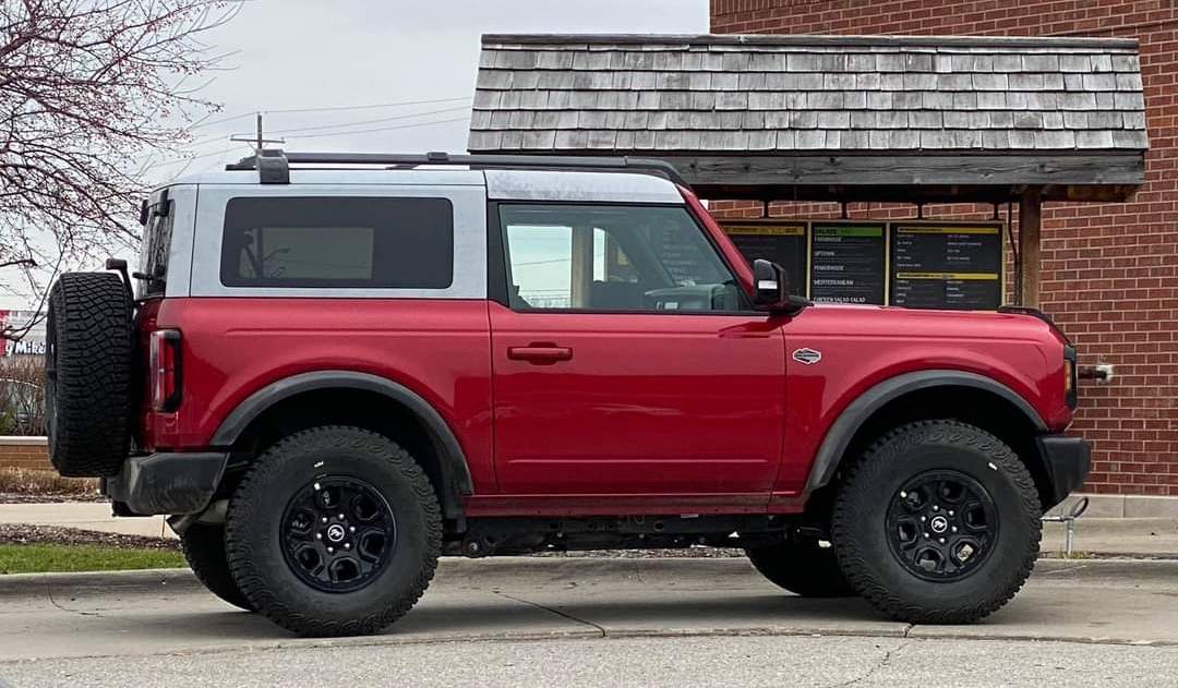 Rapid Red Wildtrak spotted today near transmission plant | Bronco6G ...