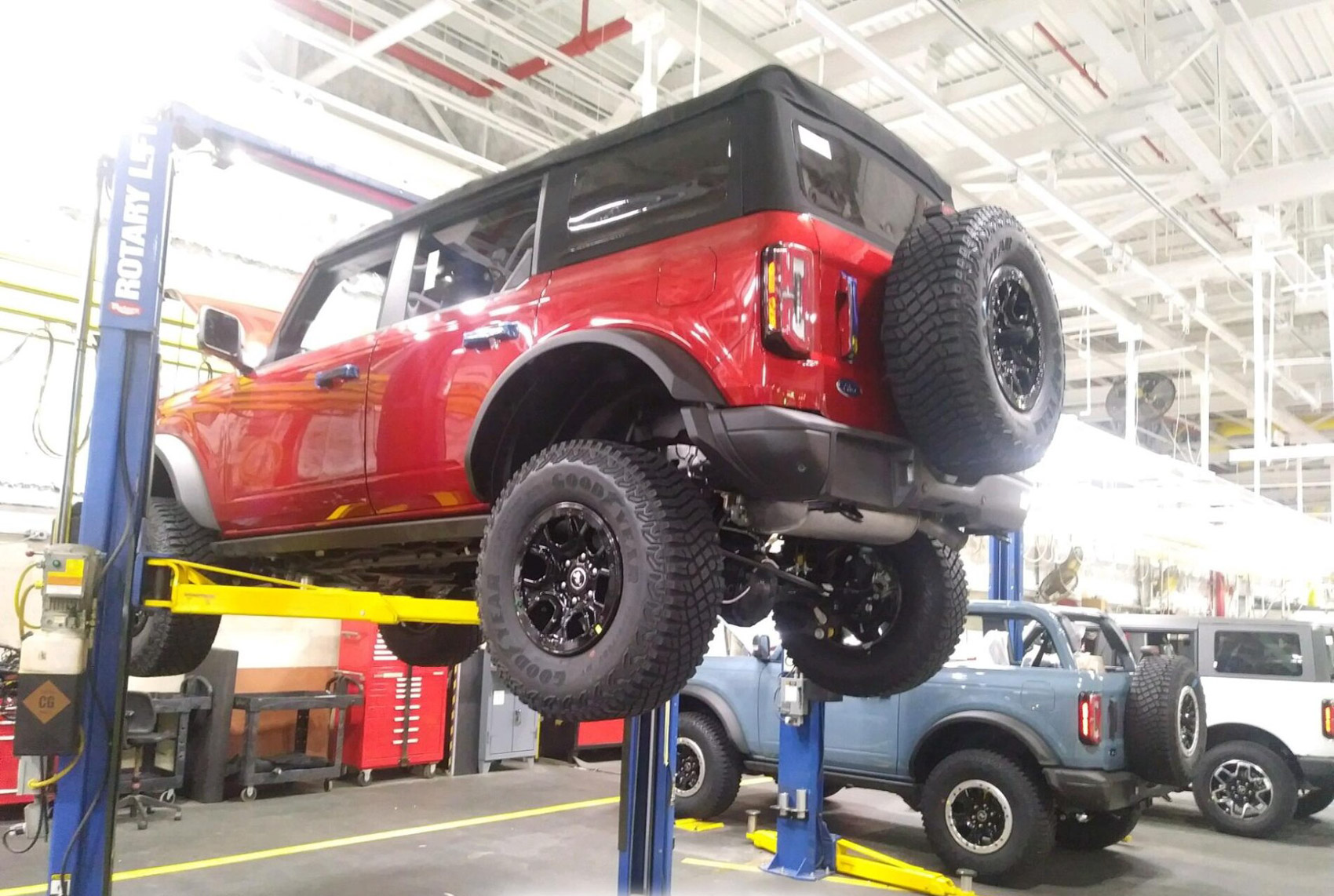 Awesome First Edition Bronco for the Denver Broncos!!!  Bronco6G - 2021+  Ford Bronco & Bronco Raptor Forum, News, Blog & Owners Community