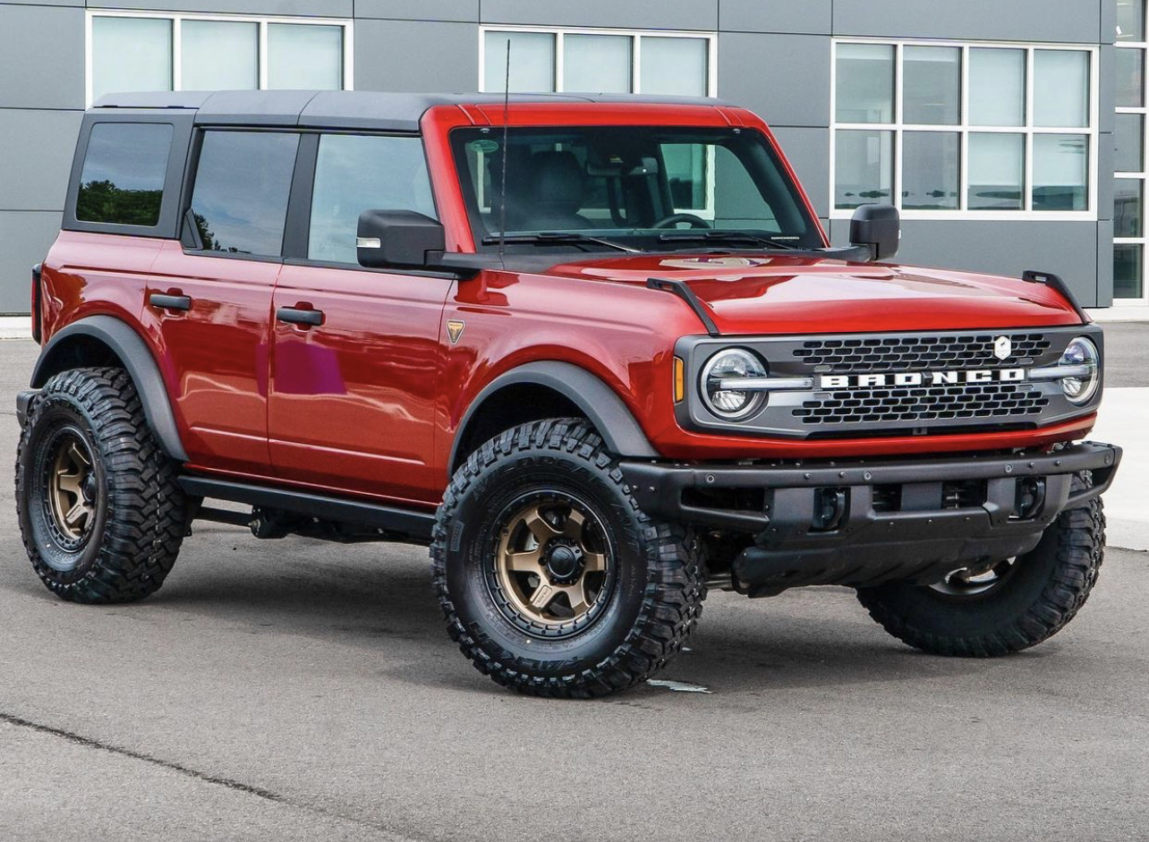 37s fit on a stock BADLANDS! But can't offroad 🤦🏻‍♂️ | Bronco6G - 2021 ...