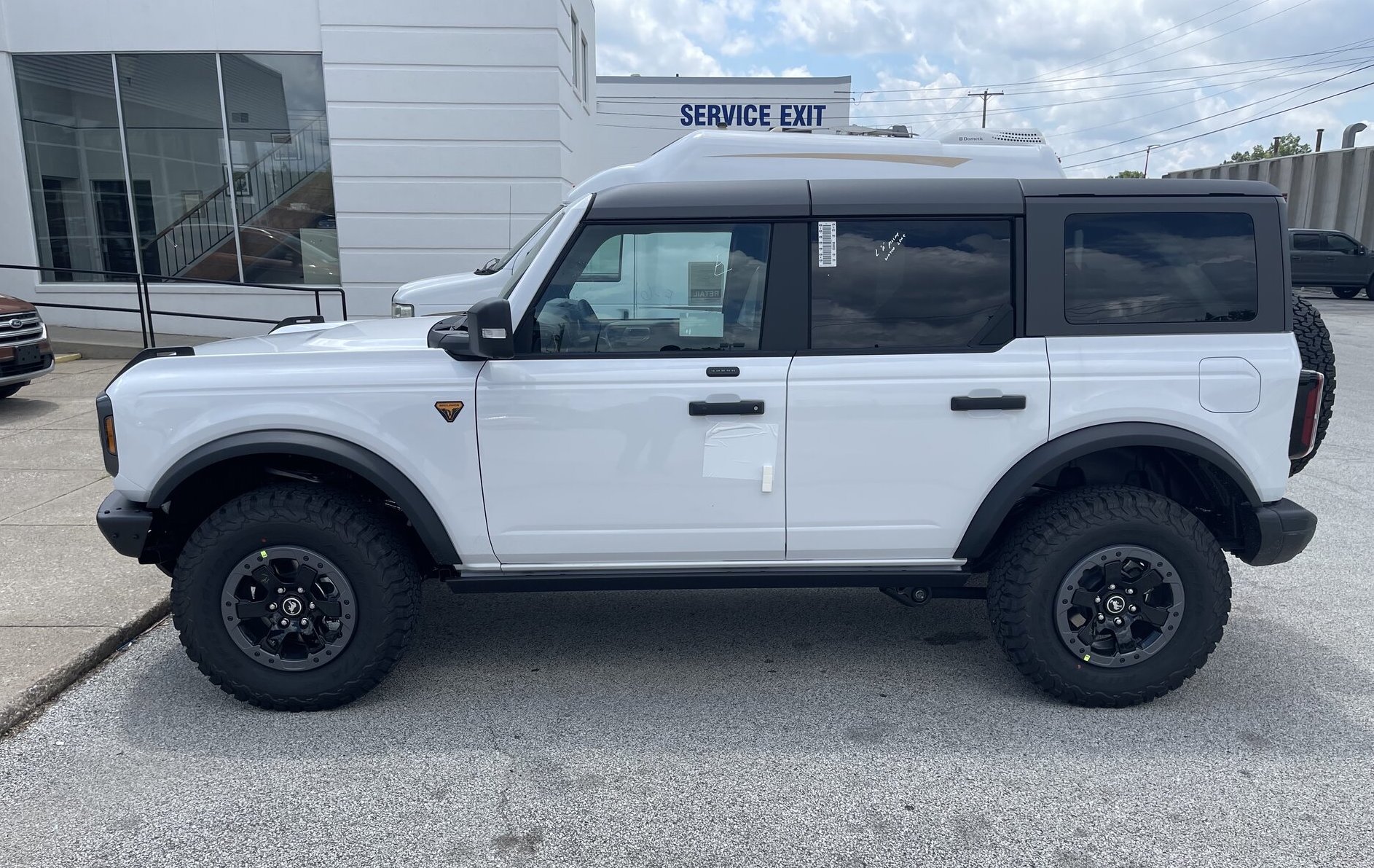 It’s here! My Oxford White Badlands 4-Door Bronco delivered! | Bronco6G ...