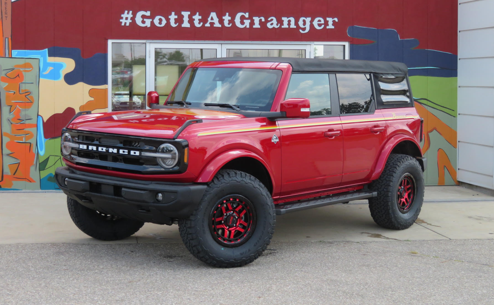 Our Rapid Red Outer Banks w/ KMC Recons 17x 8.5, BFG 315/70/17, 4WP ...