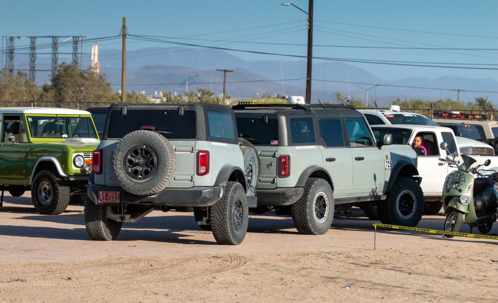 🔥 Best Bronco accessory ever -- Bronco Trailer! | Bronco6G - 2021+ Ford ...