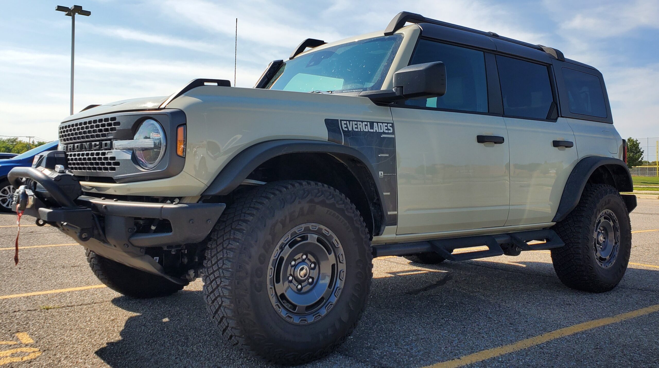 Everglades Desert Sand Bronco spotted in the wild Bronco6G 2021