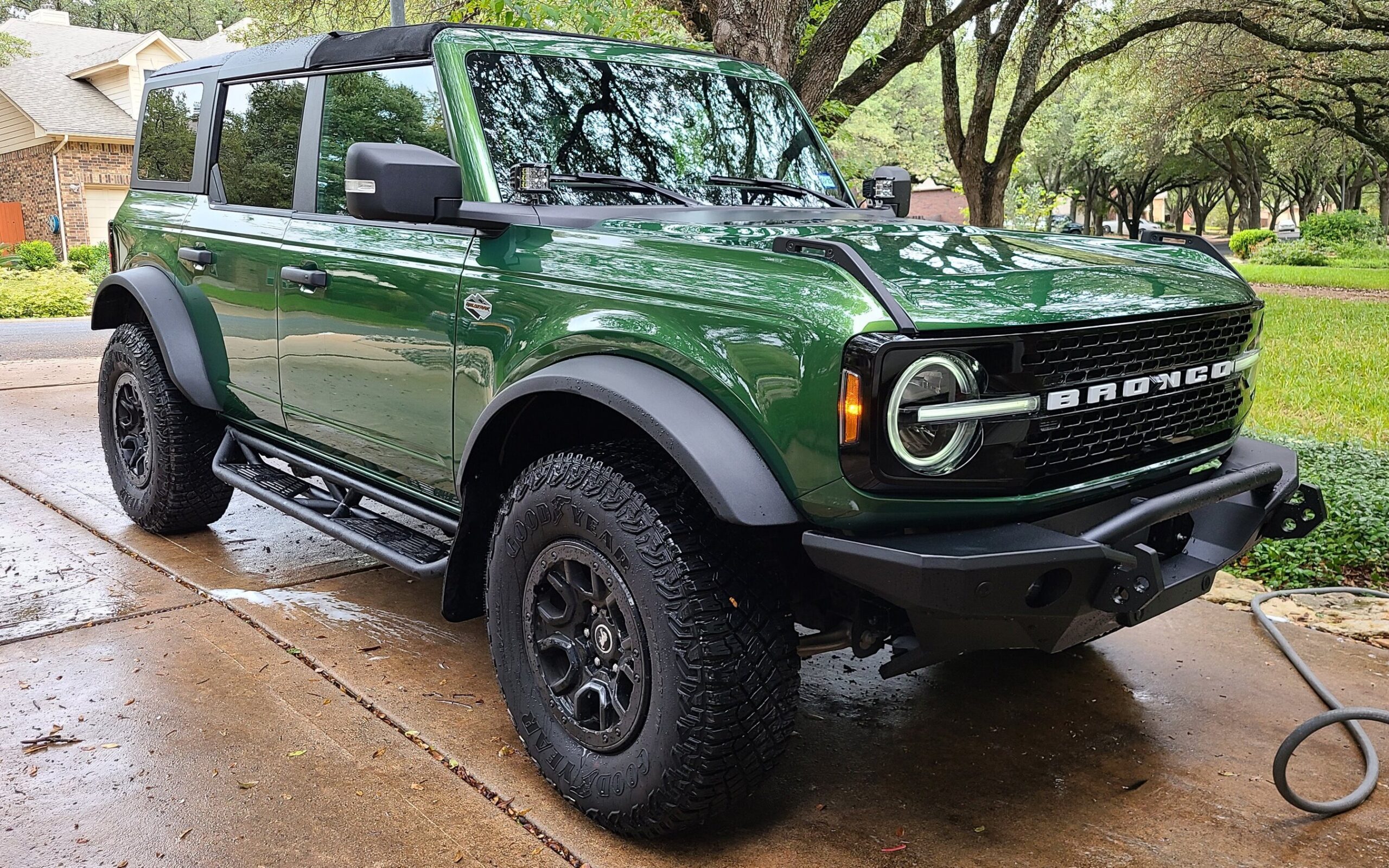 Havoc F/R bumpers, Hooke Road step rails, Rigid lights, Antenna delete ...