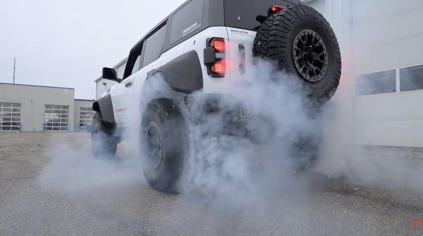 Raptor Bronco Donuts Smoke Show Video Bronco6g 2021 Ford Bronco And Bronco Raptor Forum 9150