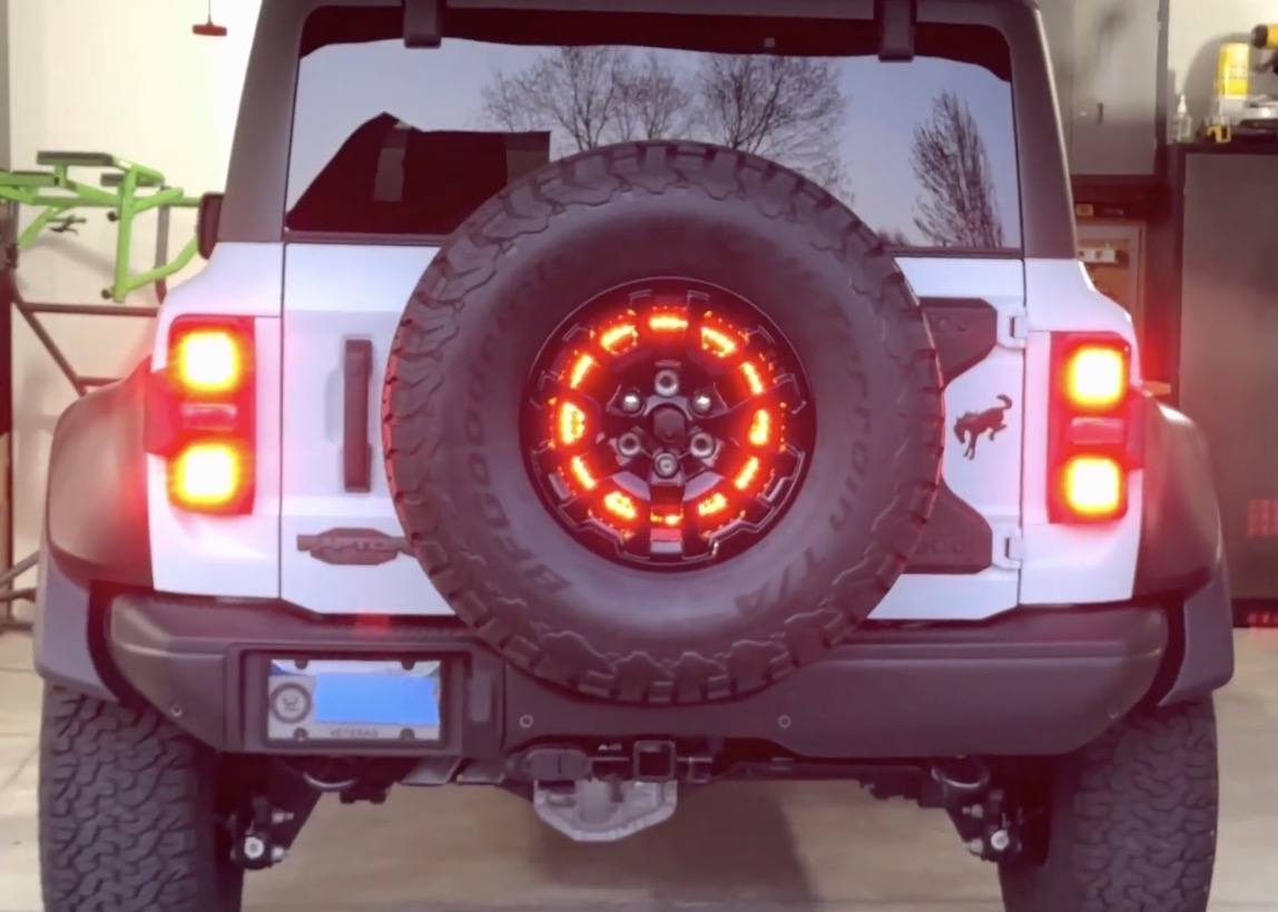 Oracle Lighting Spare Tire LED 3rd Brake Light install + demo video on ...