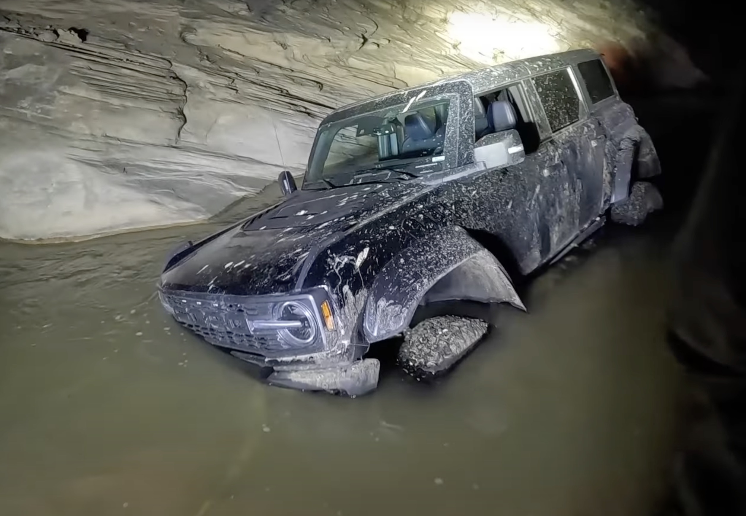 Flooded Bronco Raptor ... who did it? Fab Rats Bronco Recovery | Page 4 |  Bronco6G - 2021+ Ford Bronco & Bronco Raptor Forum, News, Blog & Owners  Community